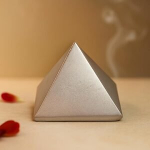 Solid Parad Pyramid